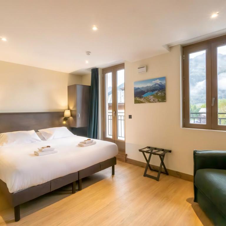 Hostellerie du Petit Saint Bernard - Chambre Triple Supérieure - 3