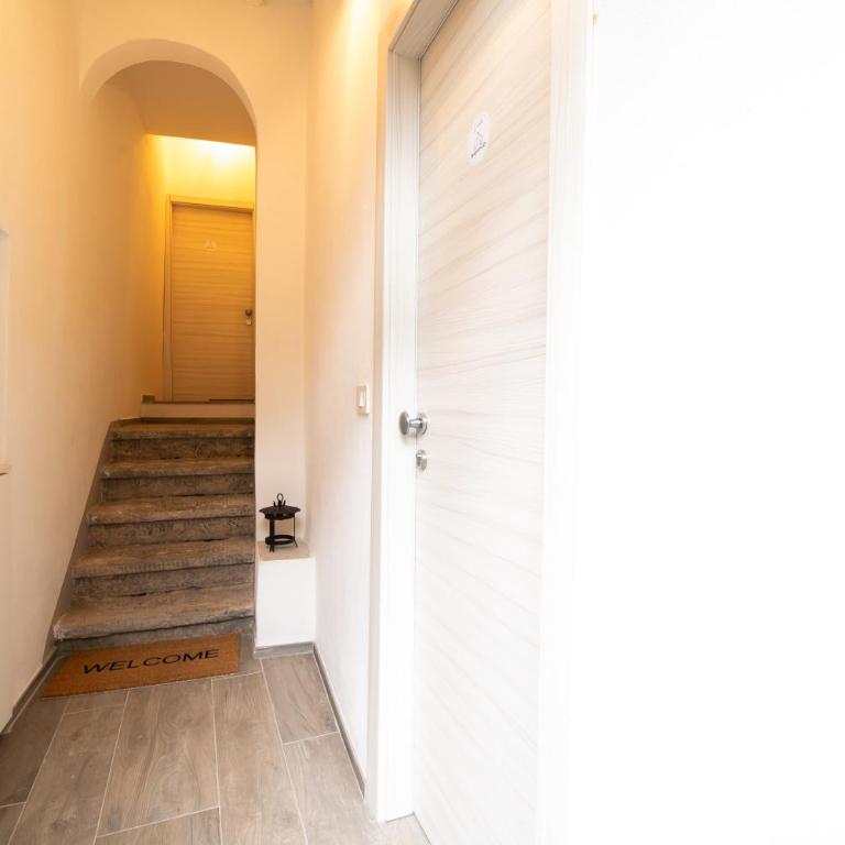Borgonovo 33 - Monolocale con Balcone - 11