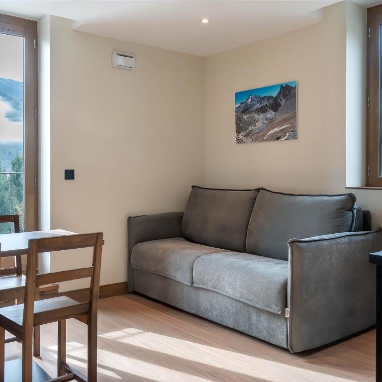 Hostellerie du Petit Saint Bernard - Chambre Familiale avec Cuisine - 6