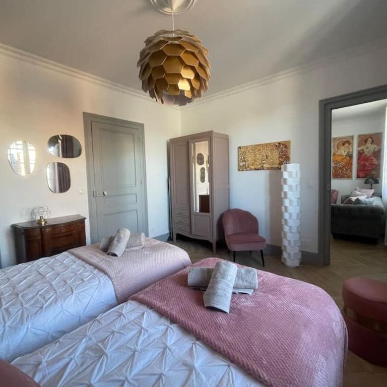 Magnifique appartement 3 étoiles, 2 salles de bain, 2 chambres à coucher, plage, hyper centre, entièrement rénové - Two-Bedroom Superior Apartment - 75