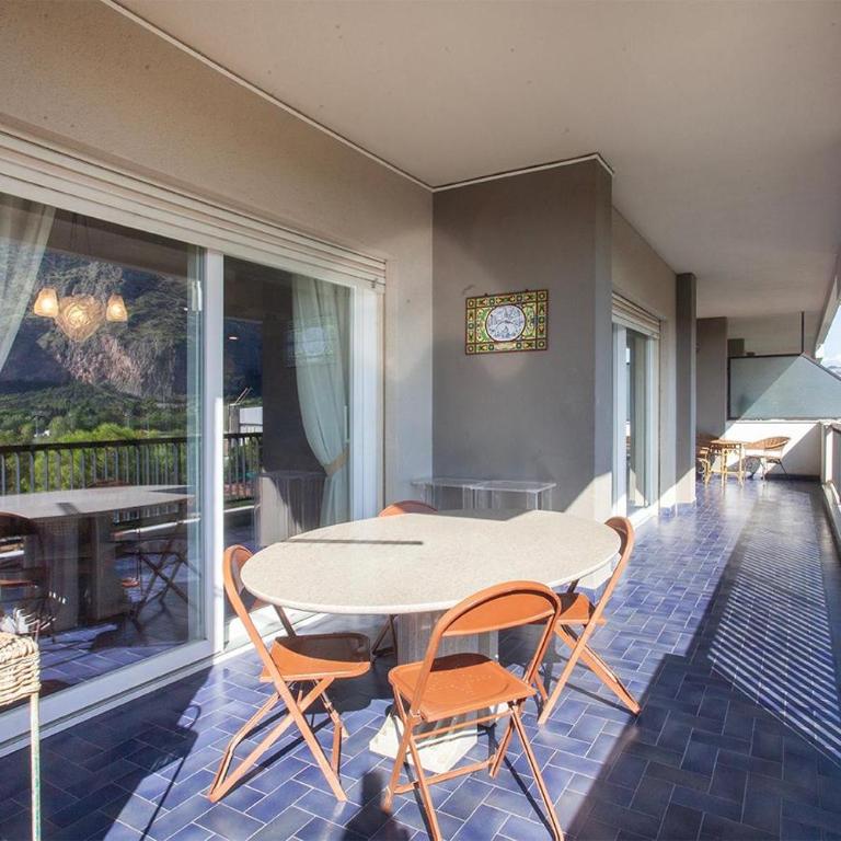 Casa Adele - Three-Bedroom Apartment with Park View - 48
