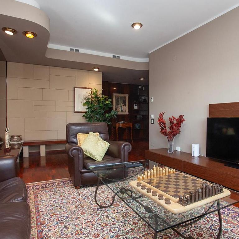 Casa Adele - Three-Bedroom Apartment with Park View - 6