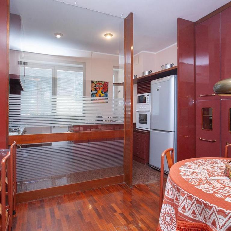 Casa Adele - Three-Bedroom Apartment with Park View - 16