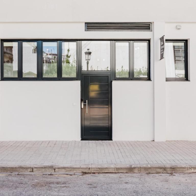 Valencia Apartments by Olala Homes - Studio - Disability Access - 4