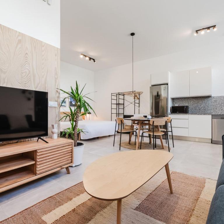 Valencia Apartments by Olala Homes - Studio - Disability Access - 8