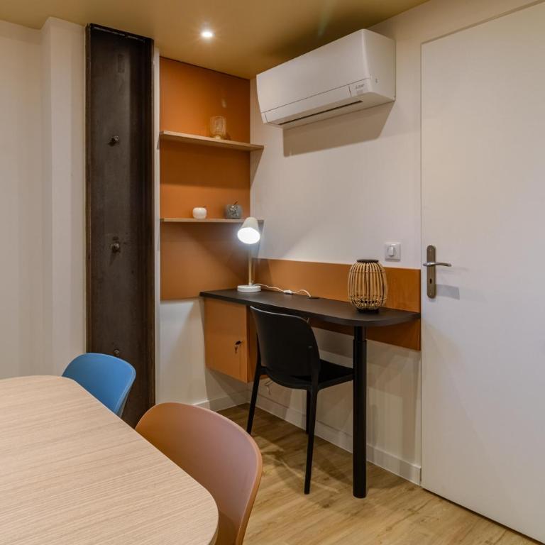 La Porte des Alpes chambres d'hôtes - Suite - Vue sur Jardin - 6