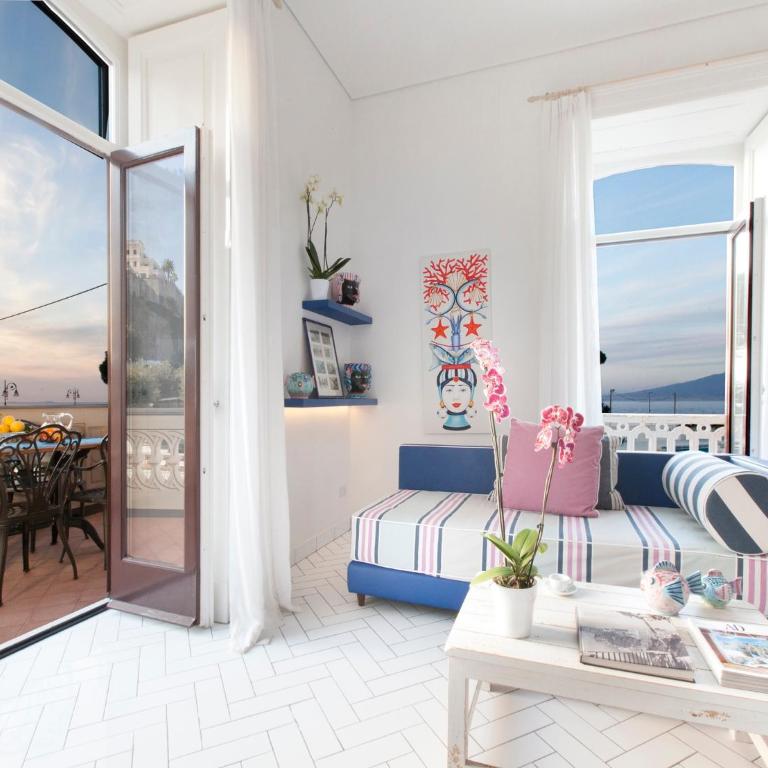 Terrace by the sea - Entire property with terrace - Two-Bedroom Apartment with Terrace and Sea View - 12