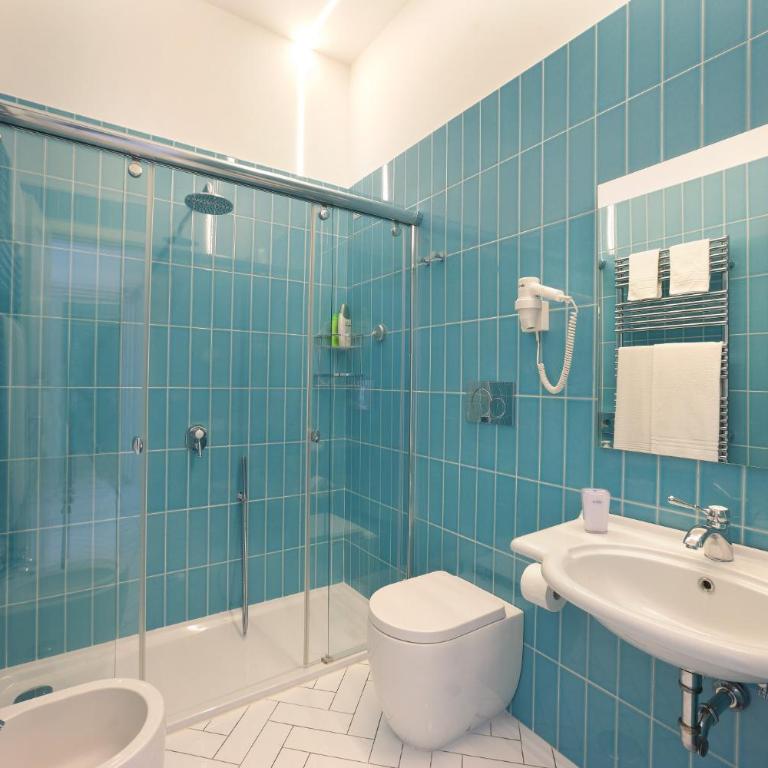 Terrace by the sea - Entire property with terrace - Two-Bedroom Apartment with Terrace and Sea View - 14