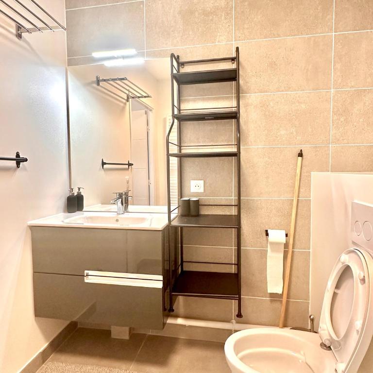 Home in Poniatowski near Vincennes Forest - Appartement 2 Chambres - 8