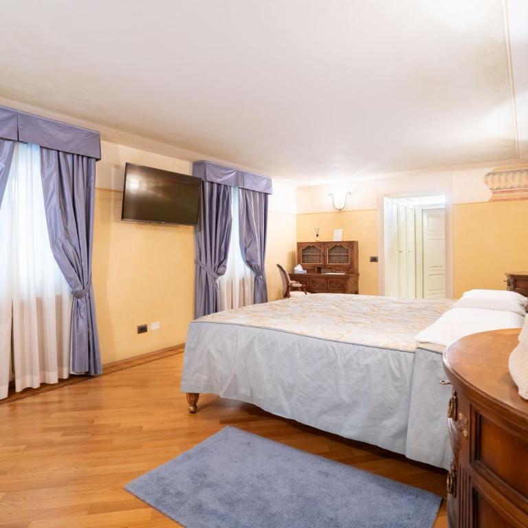 Corte Farina Suites - King Room with Spa Bath - 1