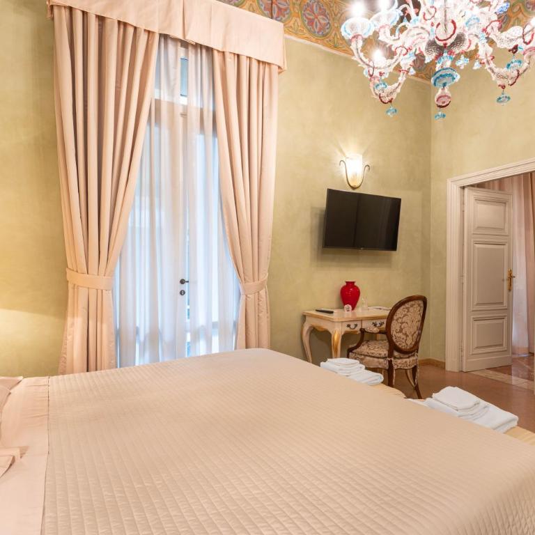 Corte Farina Suites - Deluxe Double Room with Shower - 4