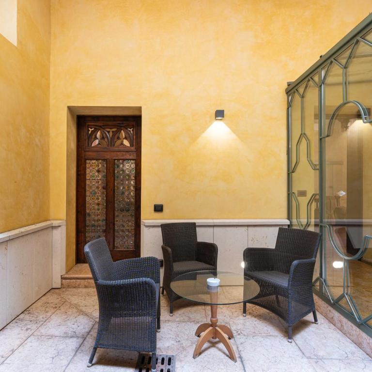 Corte Farina Suites - Deluxe Double Room with Shower - 4