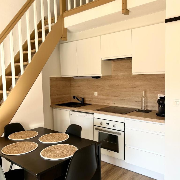 Appart bord de mer vu montagne - One-Bedroom Apartment - 11