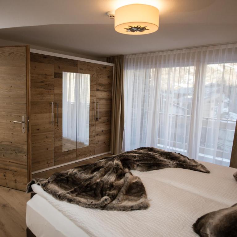 Suitenhotel Panorama Ski Lodge - Apartment mit 2 Schlafzimmern und Blick auf das Matterhorn - 1