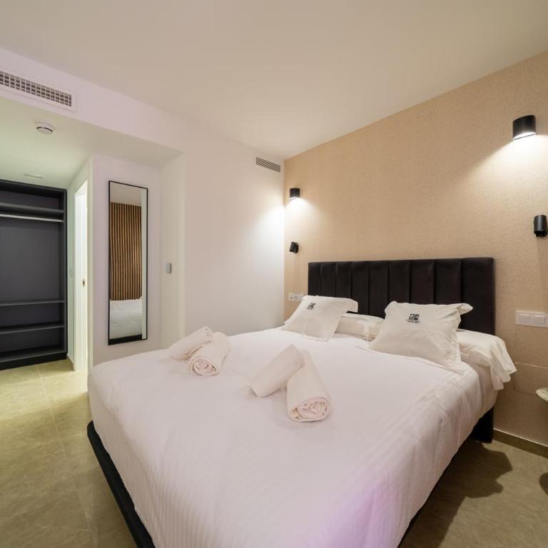 Alicante Smart Accommodation - Standard Family Room - 5