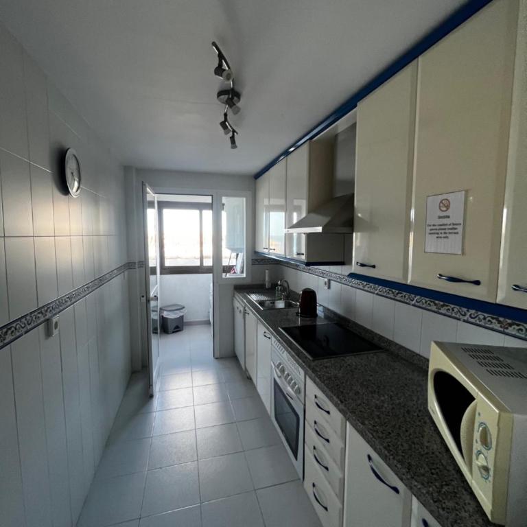 3 Bed Beachfront Penthouse 854 with great views - Apartamento de 3 dormitorios con vistas al mar - 11