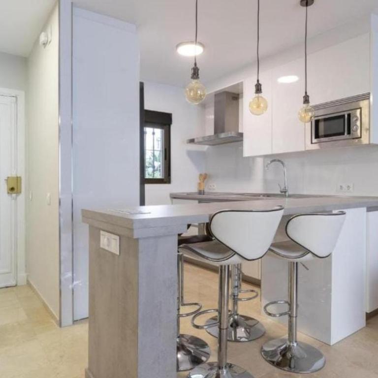 Las Acacias - One-Bedroom Apartment - 8