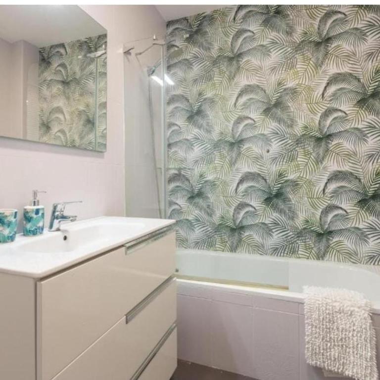 Las Acacias - One-Bedroom Apartment - 6