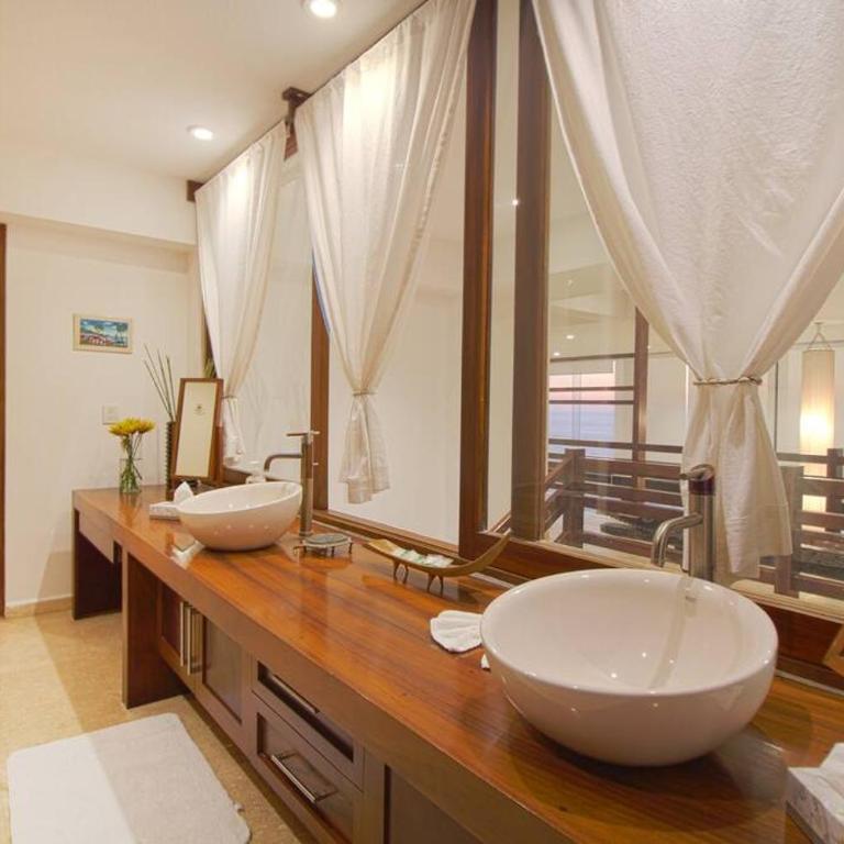 Two-Story Beachfront Oasis - Three-Bedroom Apartment - 2