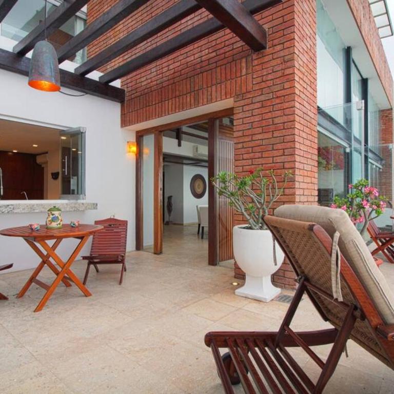 Two-Story Beachfront Oasis - Three-Bedroom Apartment - 27