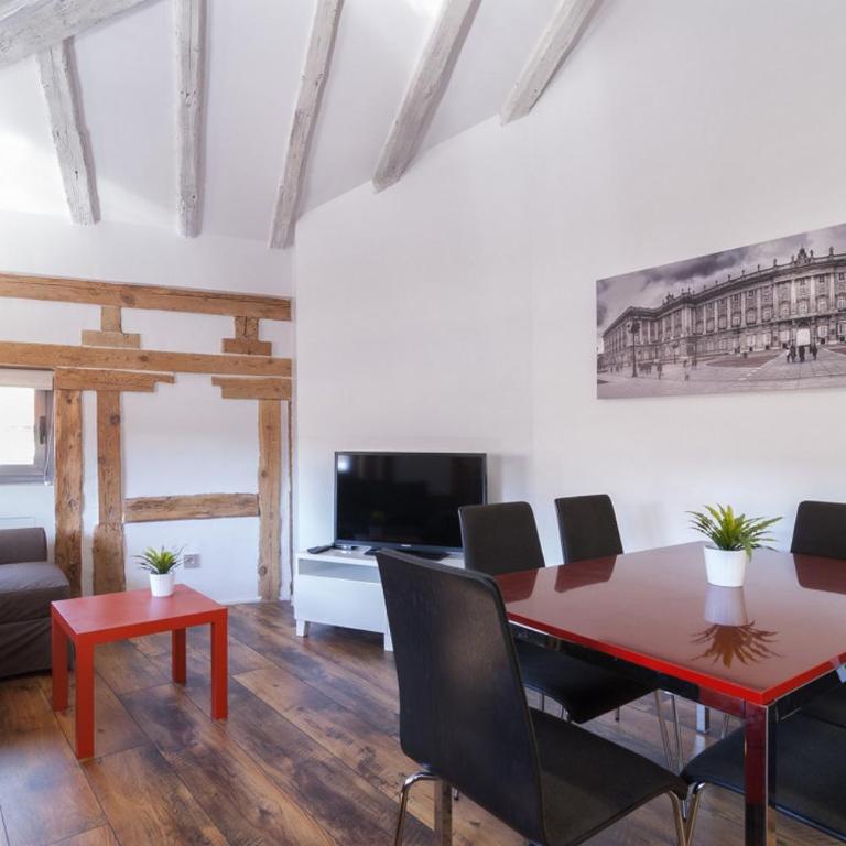Central apartment W 2Beds and 1baths-Plaza Mayor - Two-Bedroom Apartment - 2