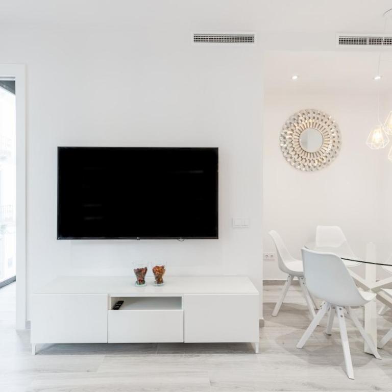 New and Bright-1BD 1BTH- Malaga Centro - One-Bedroom Apartment - 4