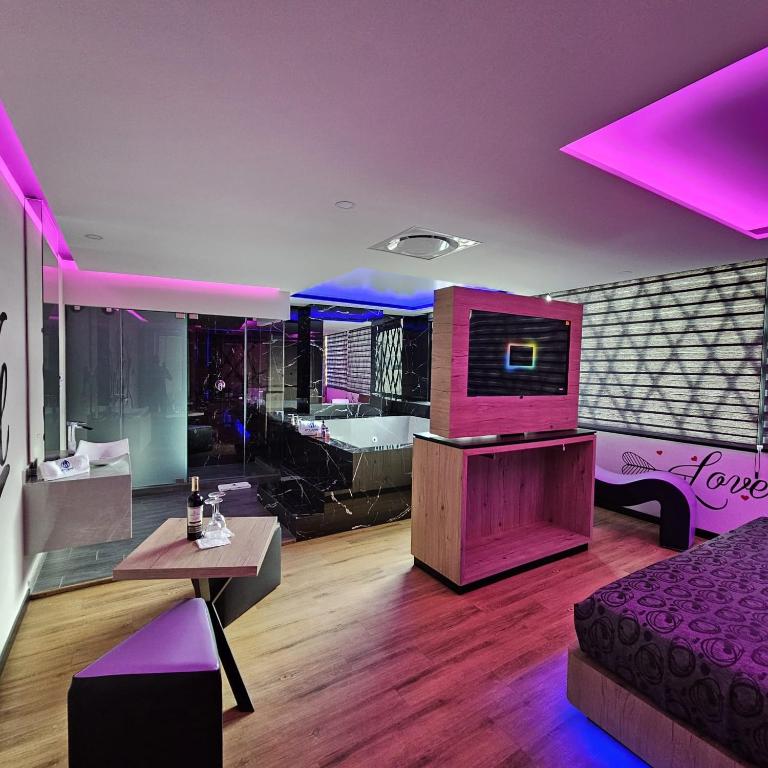 Hotel City Lights - Estudio con bañera de hidromasaje - 5
