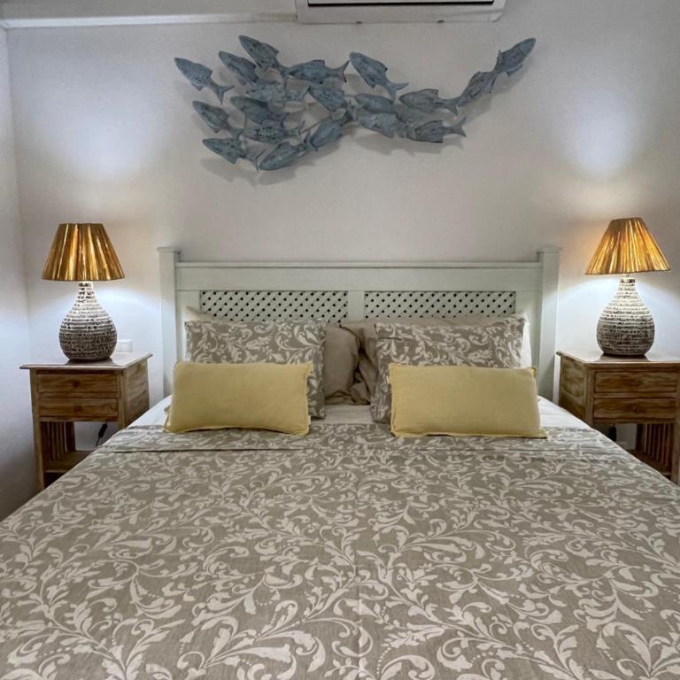 PORT ROYAL APARTMENTS, Heated pool, Speed WiFi, Terrace - Deluxe Apartment - 2