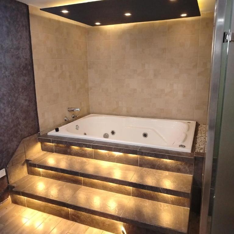 Hotel Medellin Park - Habitación Deluxe - 4