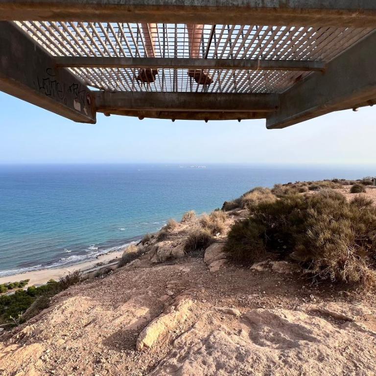 Turquesa del Mar - Charming Ground-Floor Spanish Apartment with Large Sunny Terrace - Apartamento de 2 dormitorios - 53