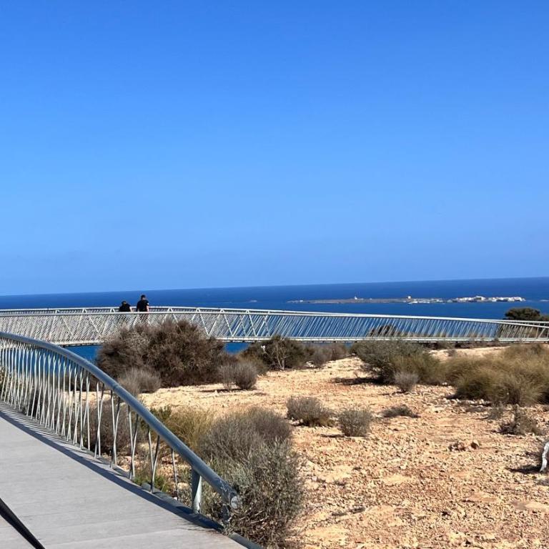 Turquesa del Mar - Charming Ground-Floor Spanish Apartment with Large Sunny Terrace - Apartamento de 2 dormitorios - 49