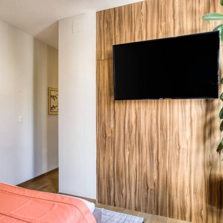 Tepic By MrW - Three-Bedroom House - 2