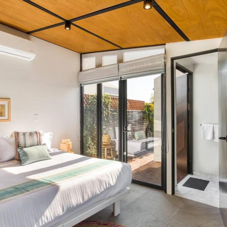 Tepic By MrW - Three-Bedroom House - 7