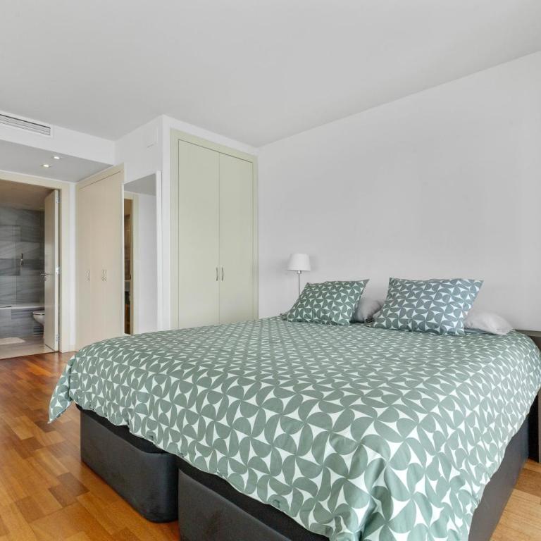 Penthouse With The Best Views! - Three-Bedroom Apartment - 16
