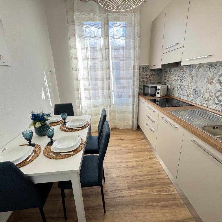 Mortillaro 19 - Appartamento con 2 Camere da Letto e Balcone - 25