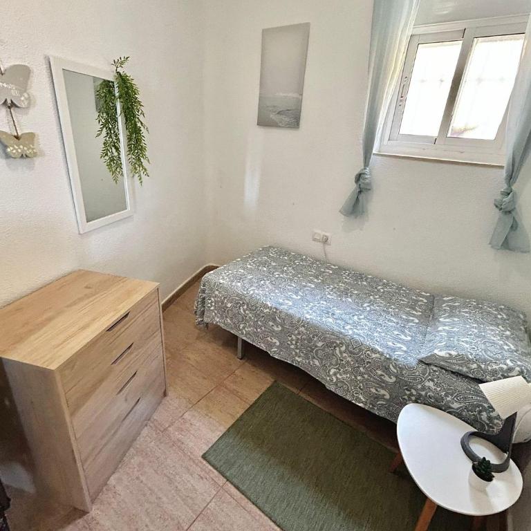Apartment Sleeps 4 with Patio - Apartamento - 21