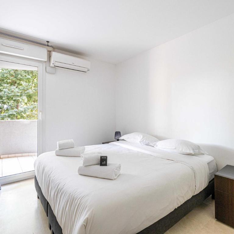 Magnificent apartment with parking - AC-balcony - Appartement - 10
