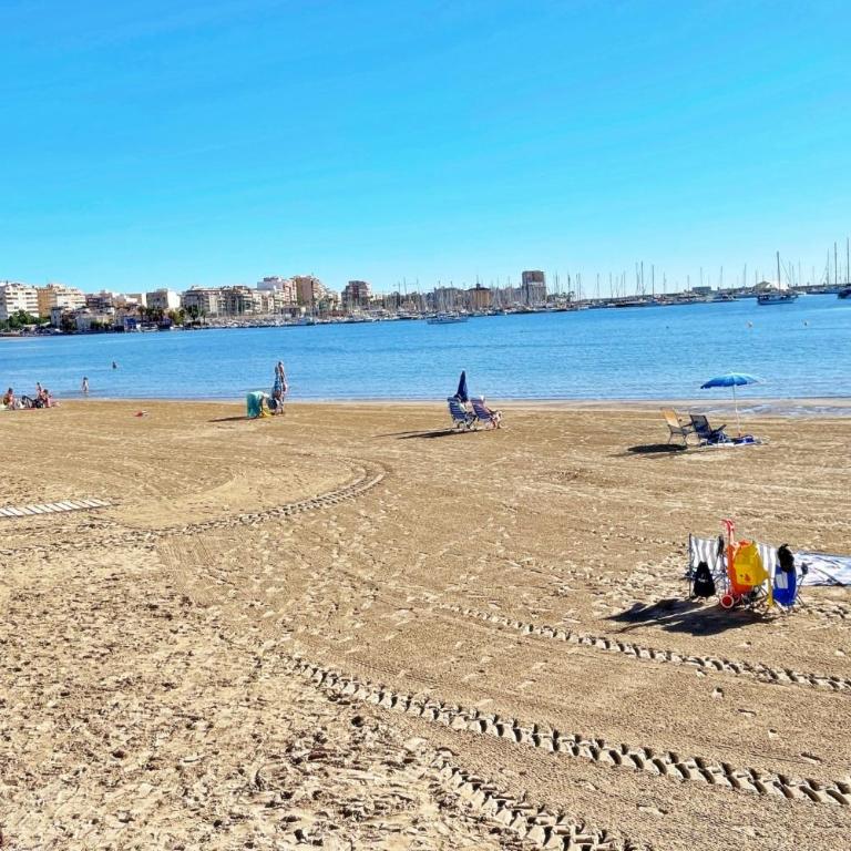 Modern apartment-beach-Aceqion-Torrevieja PMT18 - Three-Bedroom Apartment - 5