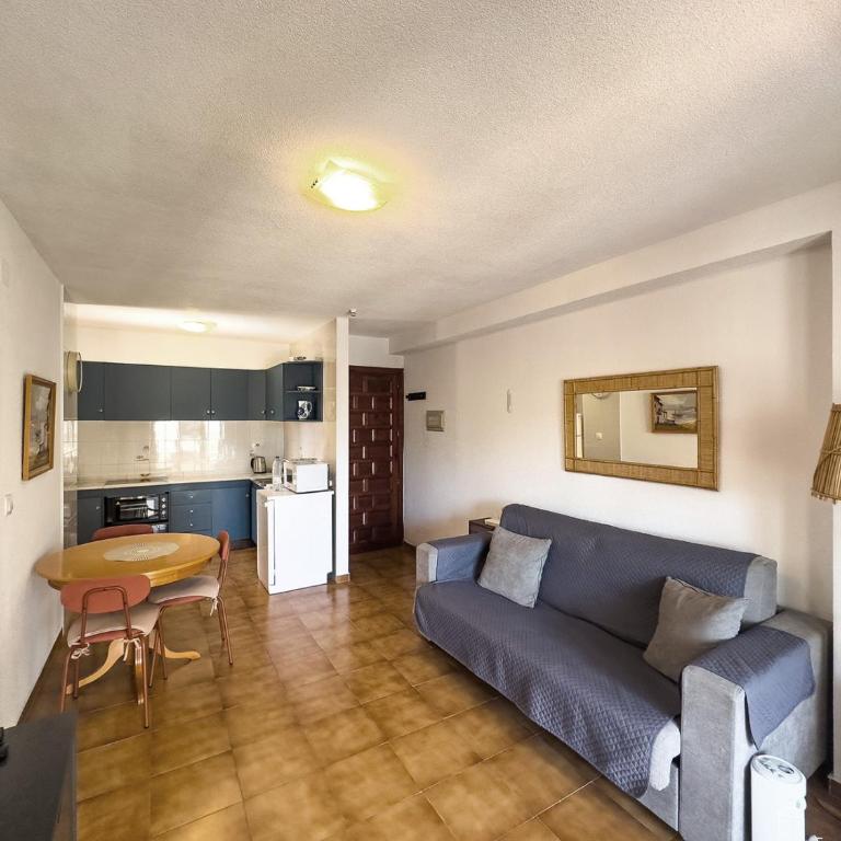 Residential with pool, 500 meters to the beach - Apartamento de 1 dormitorio - 2