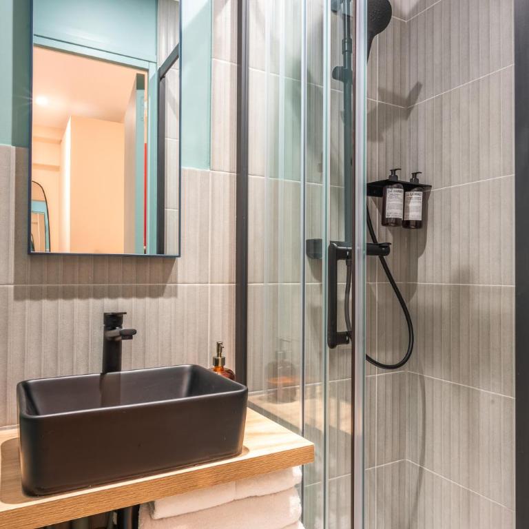 Maison Menilmontant - Appartement 1 Chambre avec Terrasse - 14