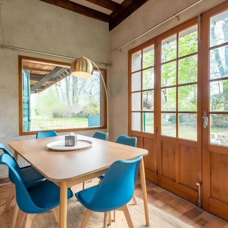Maison Jumelée avec terrasse - A 200m du lac d'Annecy - Three-Bedroom Home - 7