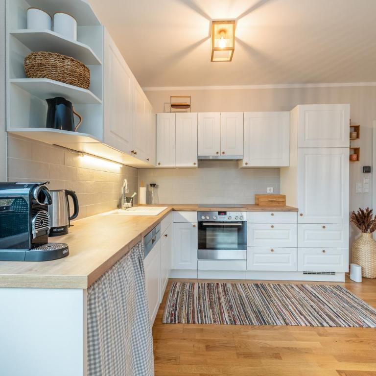 Highland Moments Apartment - by myNests - Two-Bedroom Apartment - 7