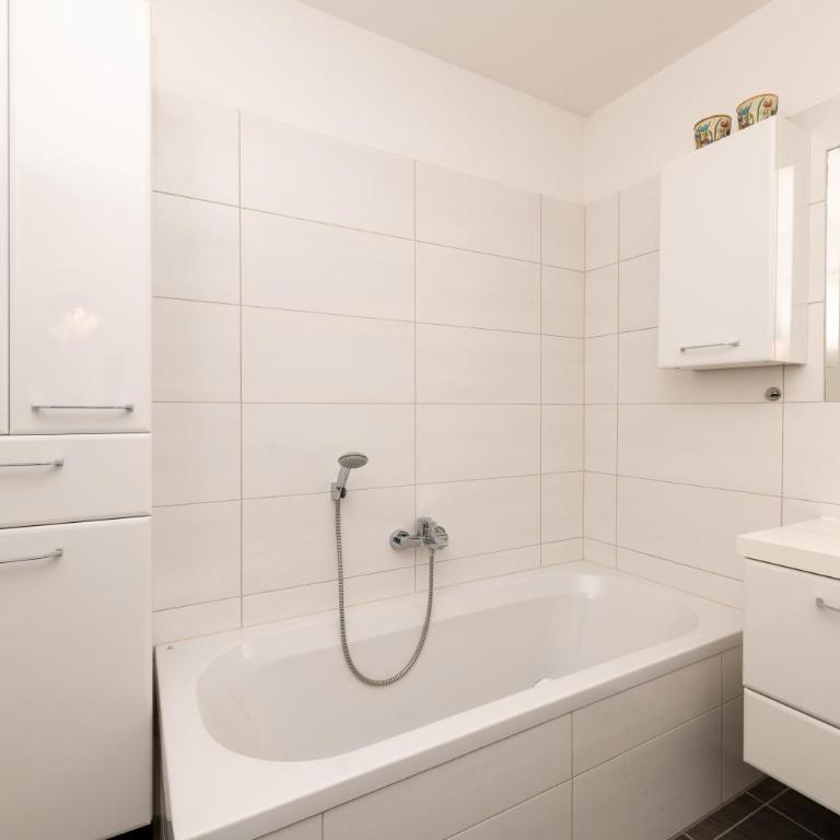 Highland Moments Apartment - by myNests - Two-Bedroom Apartment - 13