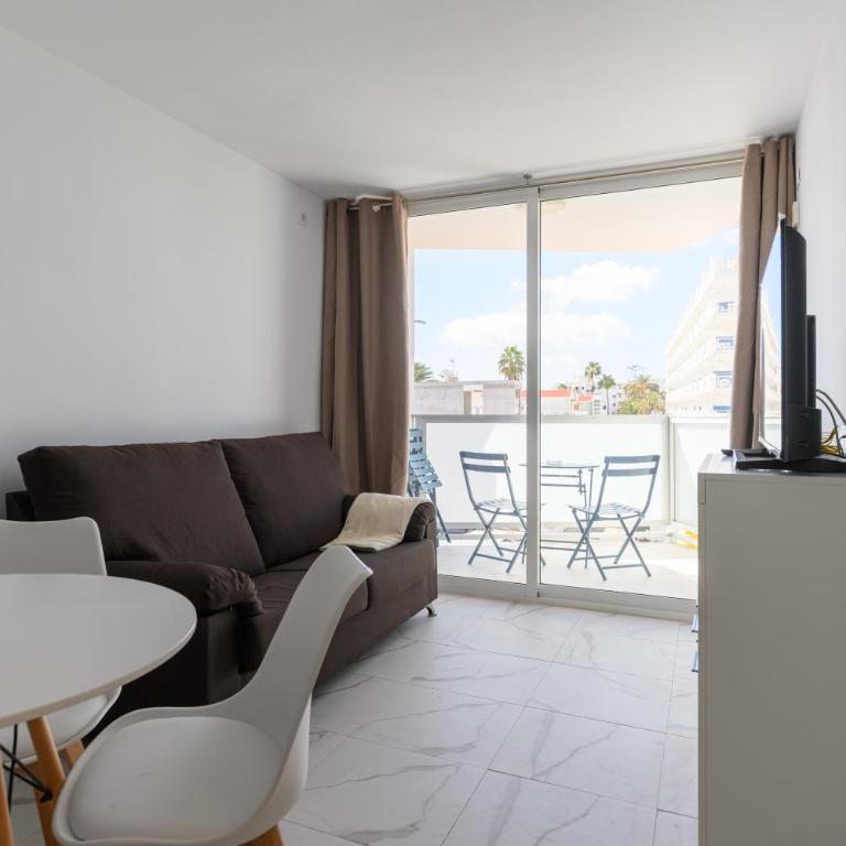 Sol y Playa IIII - Apartamento de 2 dormitorios con balcón - 4