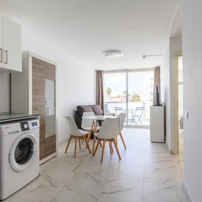 Sol y Playa IIII - Apartamento de 2 dormitorios con balcón - 5