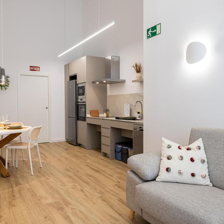Main Lofts Valencia - One-Bedroom Apartment - 12