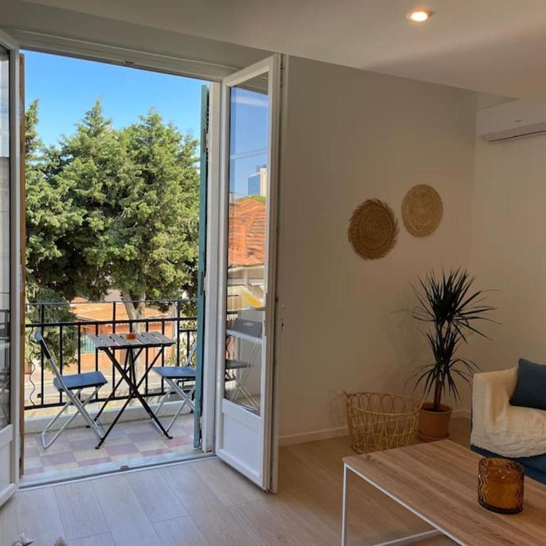 Appartement à 2 pas de la mer et Parking privé - Appartement 1 Chambre - Vue sur Jardin - 3