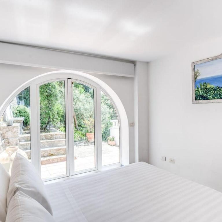 Villa Dafne Gulf Views Pool and Guest Services by Feeling Italy - Villa - 47