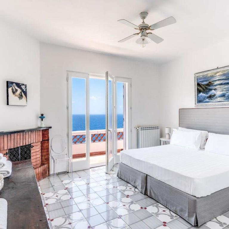 Villa Dafne Gulf Views Pool and Guest Services by Feeling Italy - Villa - 7