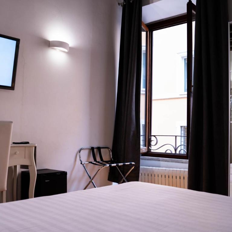 Ripetta 35 - Double Room with Private Bathroom - 7